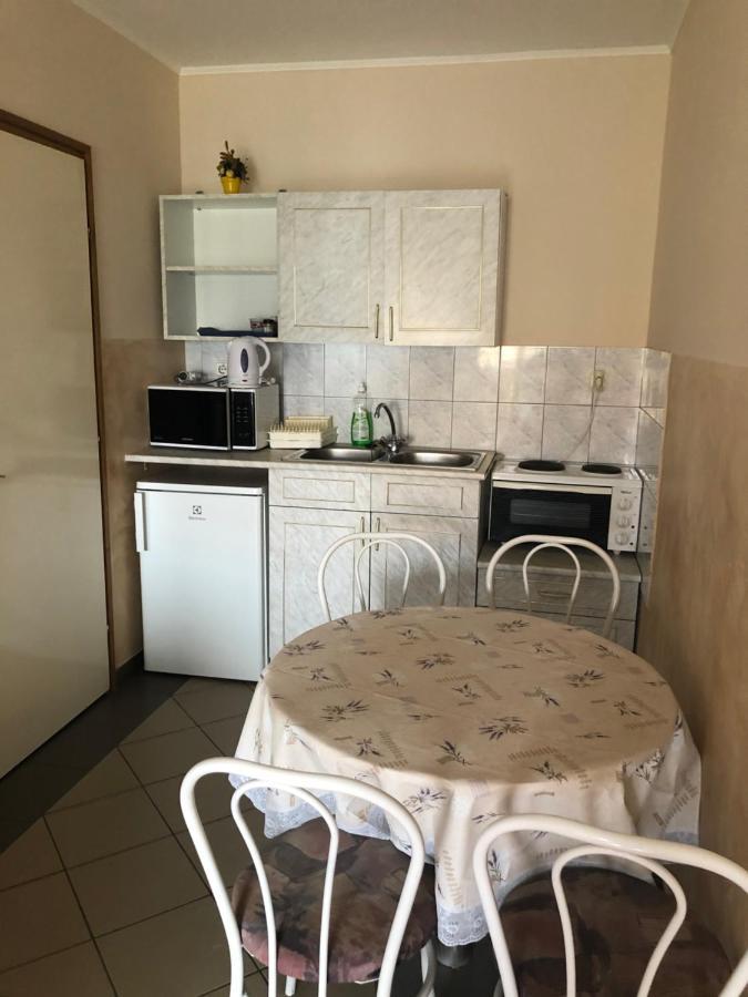 Imre Apartman Hajduszoboszlo Exterior foto