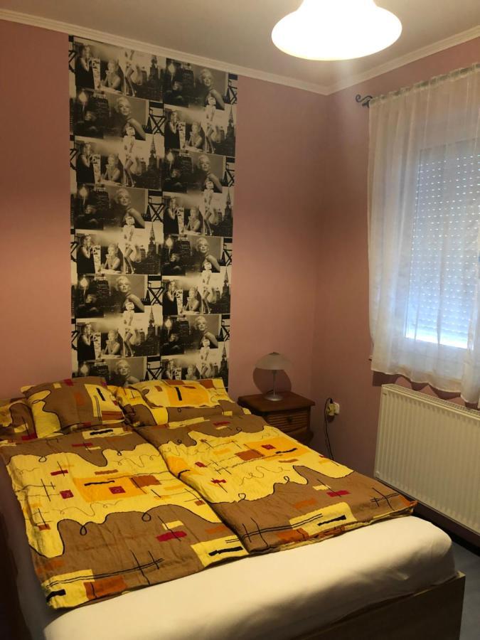 Imre Apartman Hajduszoboszlo Exterior foto