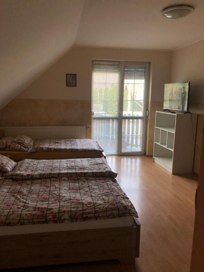 Imre Apartman Hajduszoboszlo Exterior foto