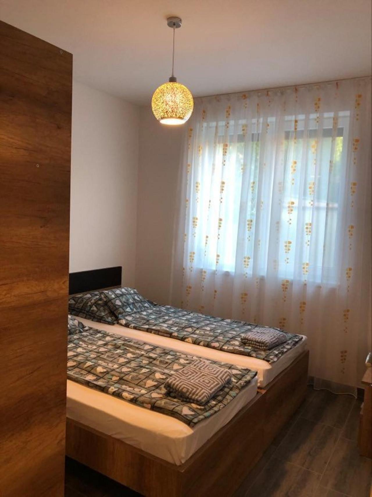 Imre Apartman Hajduszoboszlo Exterior foto